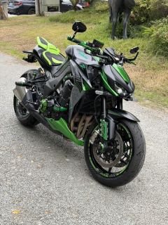 Kawasaki Z1000 - ფოტო 1