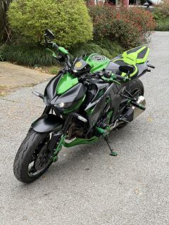 Kawasaki Z1000 - ფოტო 8