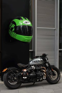 Triumph Bonneville Bobber 1200 cc - ფოტო 1
