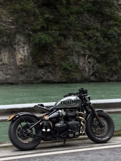 Triumph Bonneville Bobber 1200 cc - ფოტო 3
