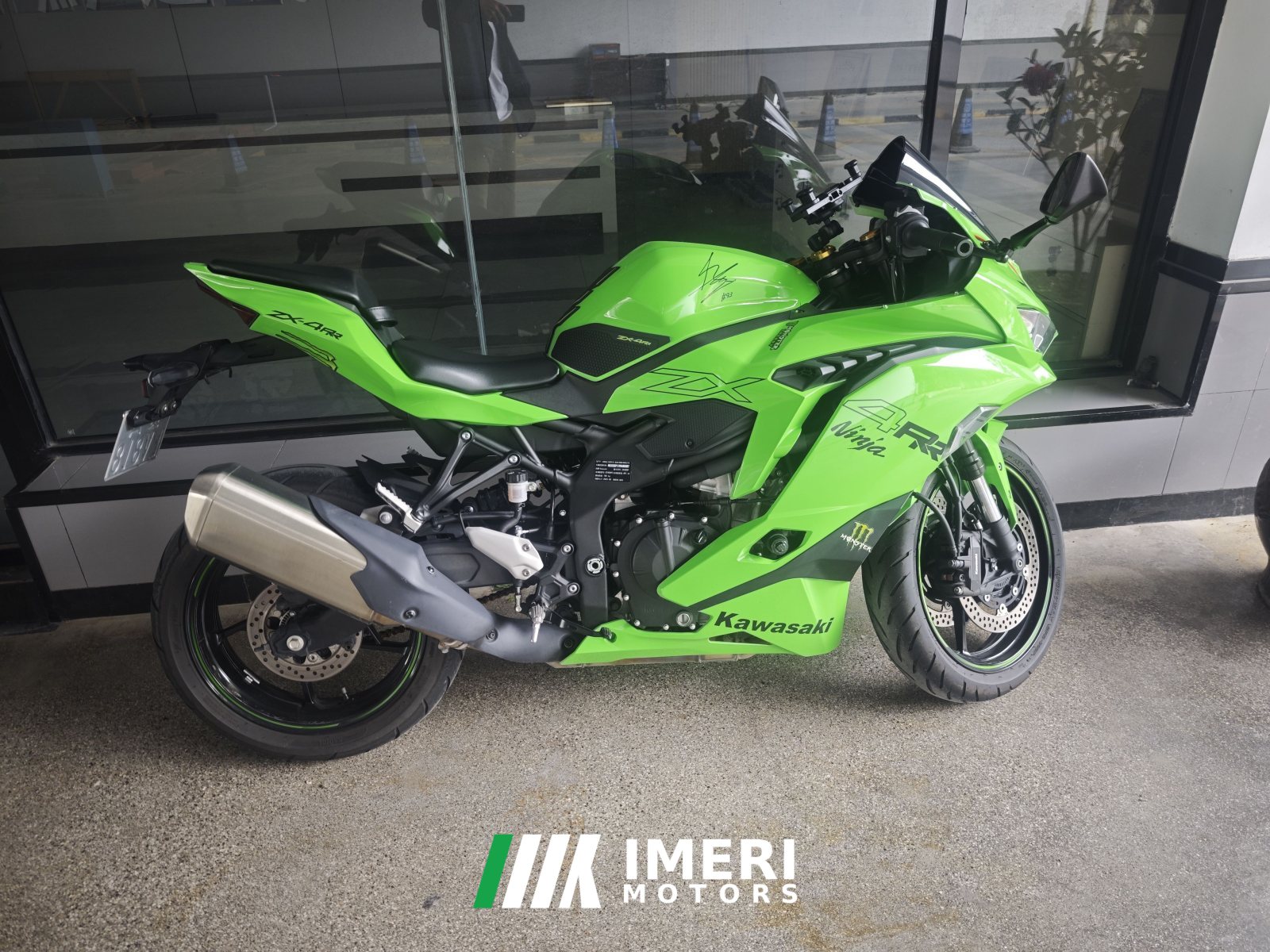 2023 Kawasaki ZX-4R 400 cc