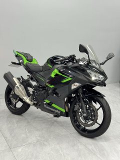 Kawasaki Ninja 400 - ფოტო 1