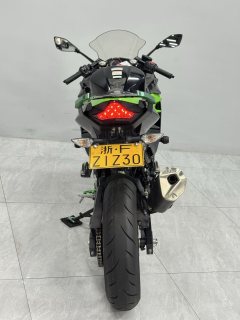 Kawasaki Ninja 400 - ფოტო 5