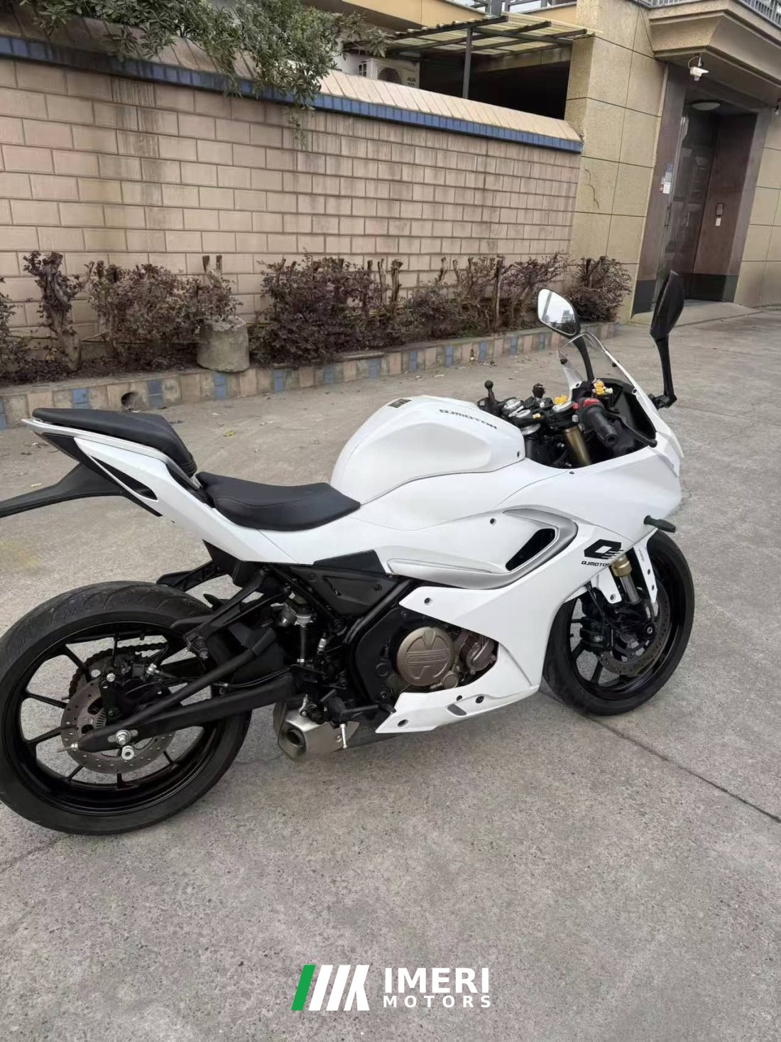 QJMOTOR SRK 250 - мотоцикл из Китая
