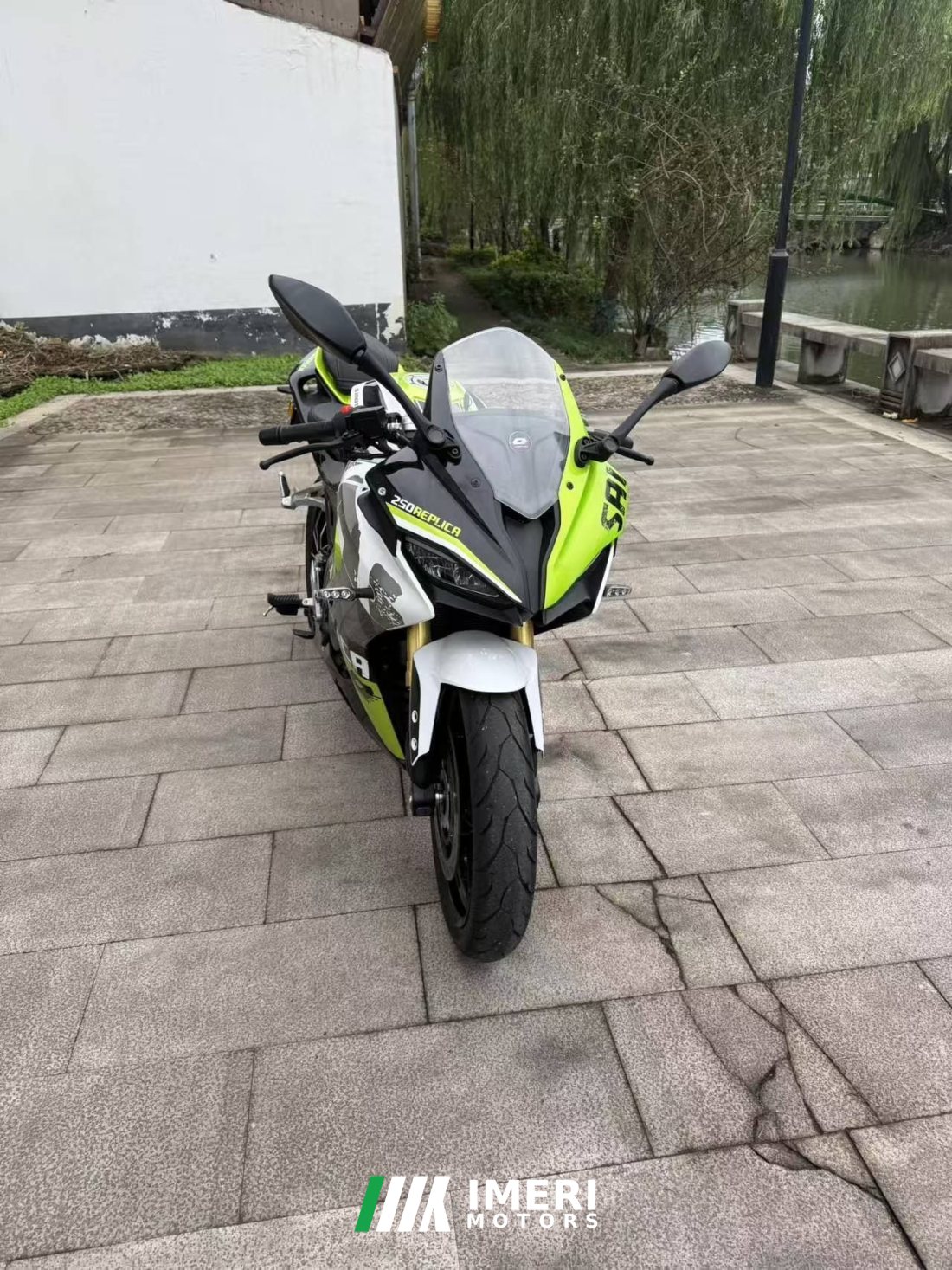 QJMOTOR SRK 250 - мотоцикл из Китая