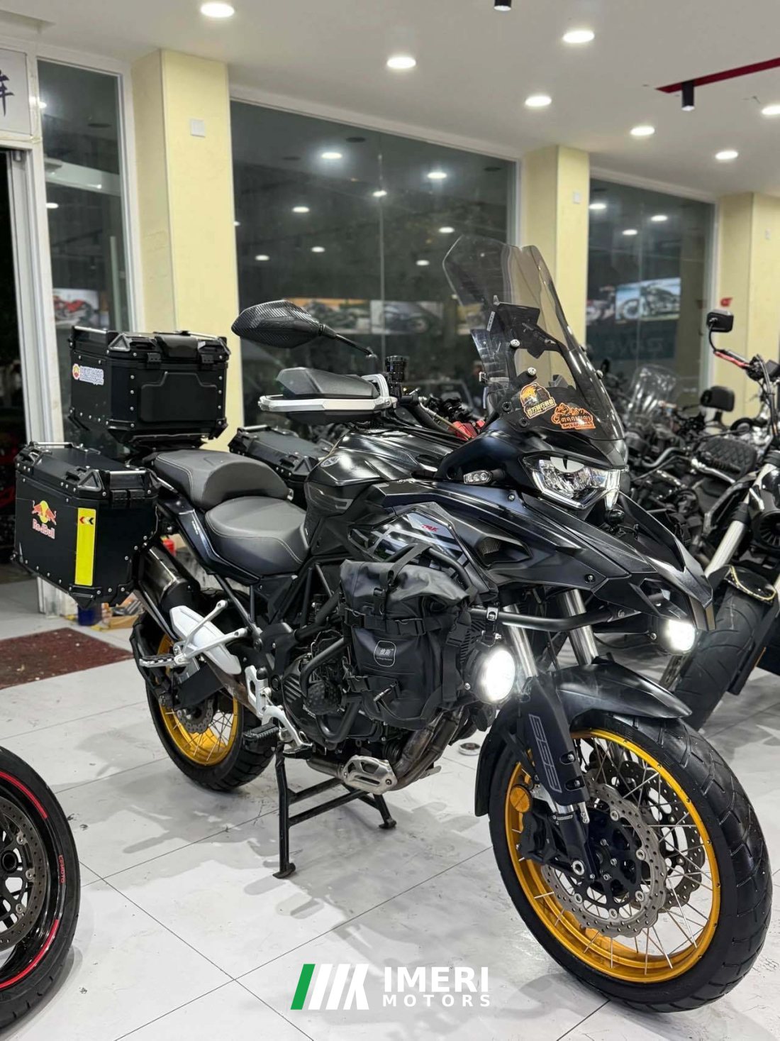 Benelli TRK552 550 cc - мотоцикл из Китая