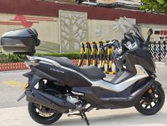 SYM Cruisym 300 - фото 8