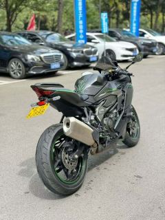 Kawasaki ZX-4R 400 cc - ფოტო 3