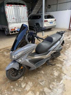 KYMCO Xingting 250 - фото 3
