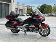 Honda Gold Wing GL1800 - ფოტო 1