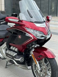 Honda Gold Wing GL1800 - ფოტო 5