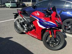 Honda CBR400R - ფოტო 1