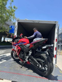 Honda CBR400R - ფოტო 3