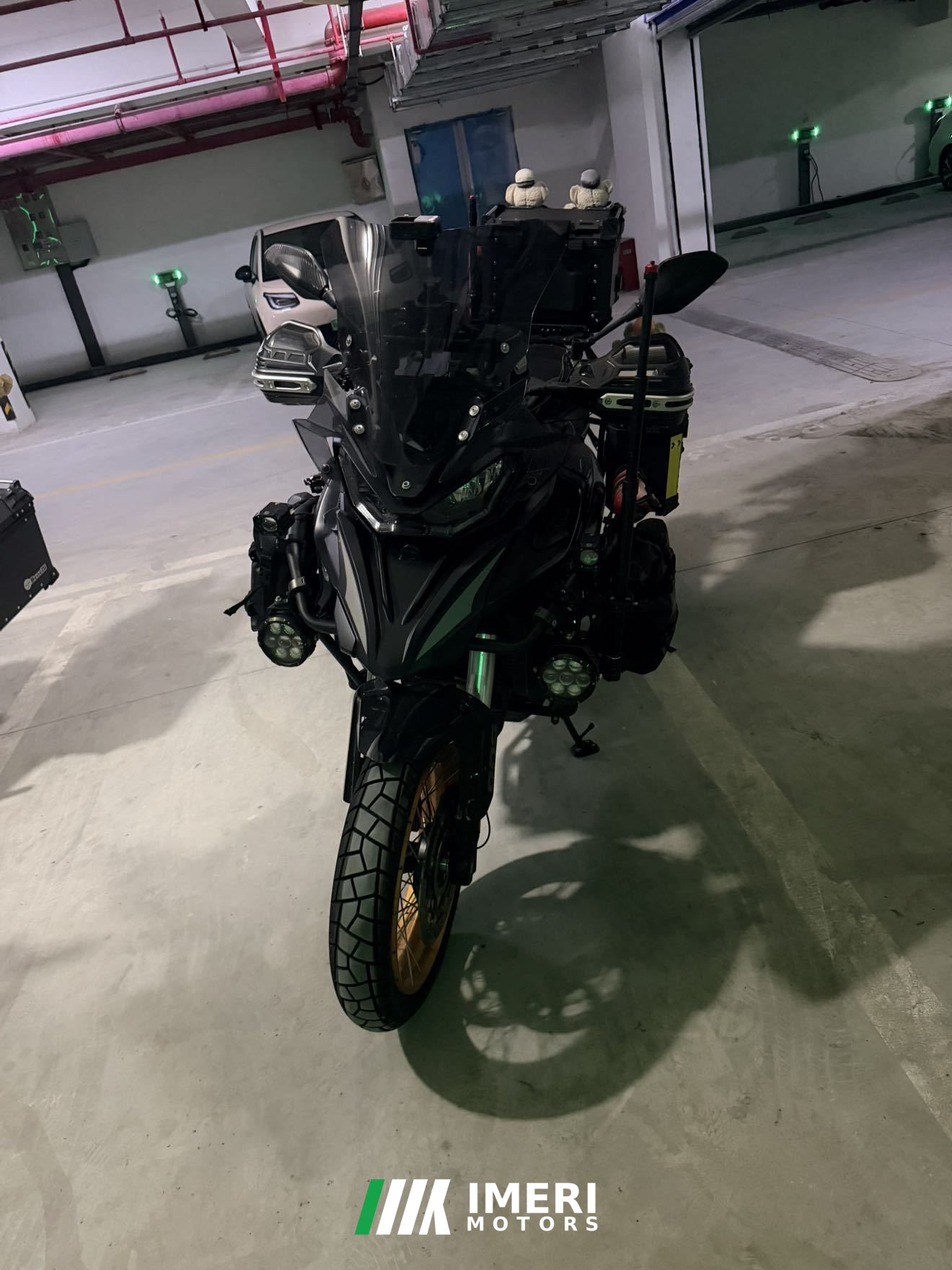 2025 QJMOTOR 900
