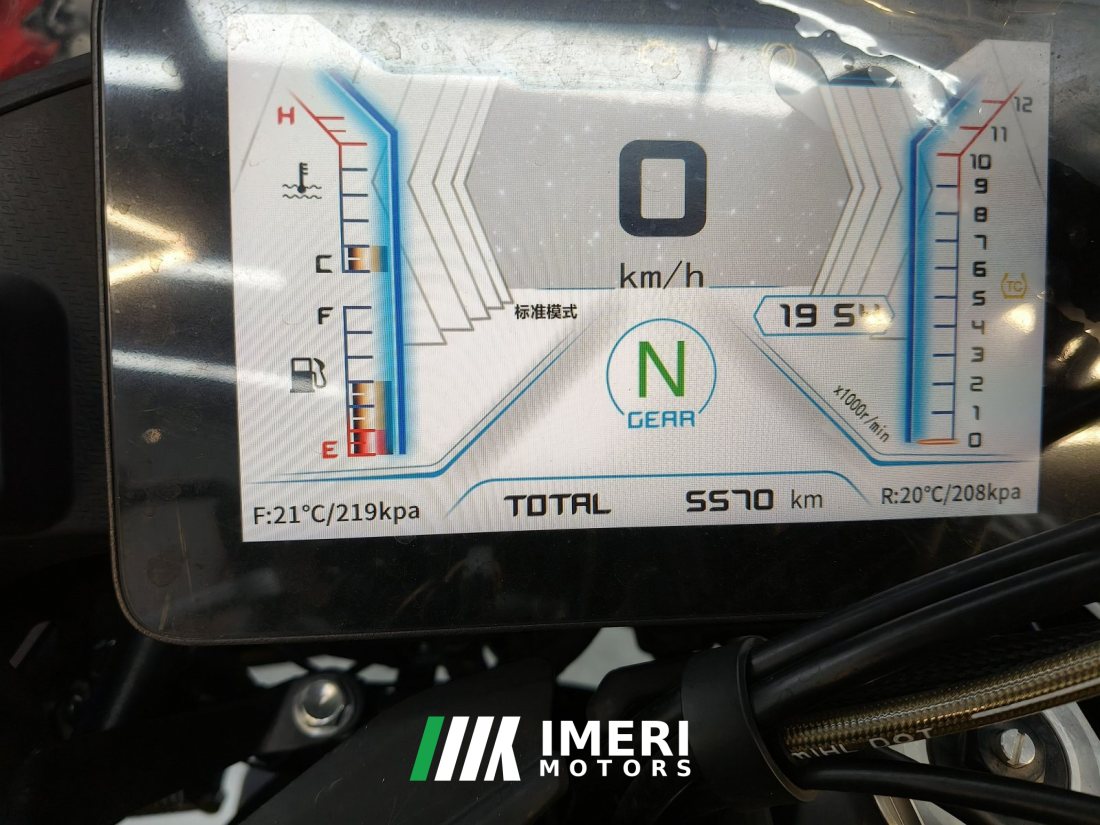 Benelli TRK552 550 cc - мотоцикл из Китая