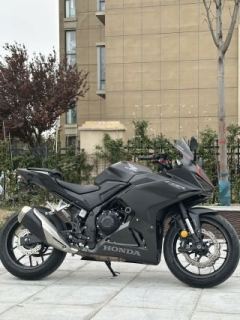 Honda CBR400R - ფოტო 1