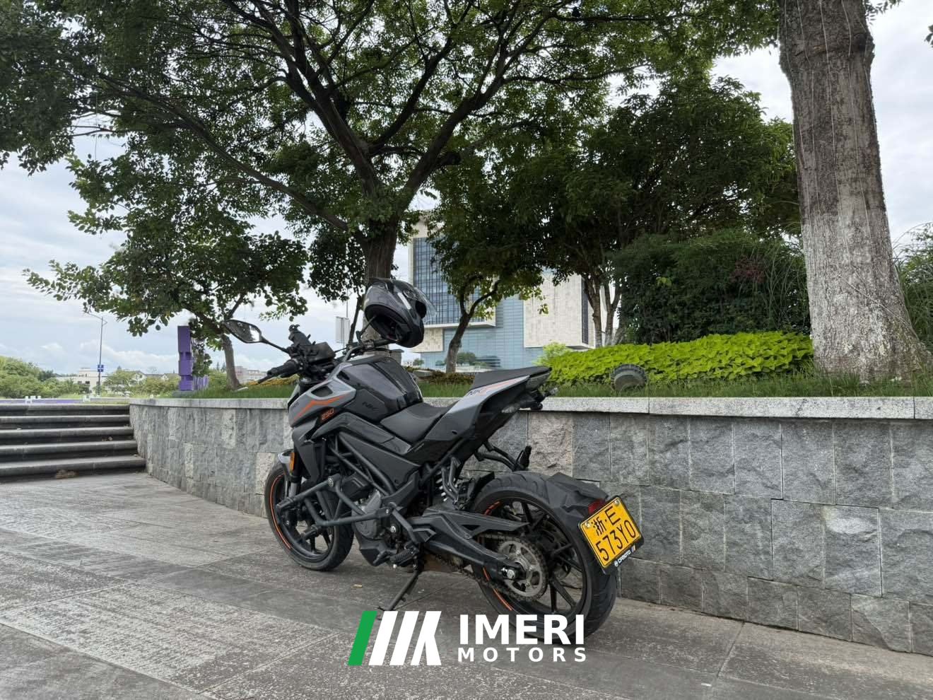 2023 CFMOTO 250NK