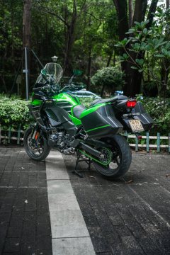 Kawasaki Versys 1000 - ფოტო 4