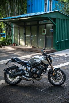 Honda CB650R - ფოტო 8