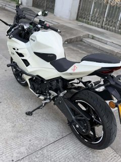 Kawasaki Ninja 400 - ფოტო 2