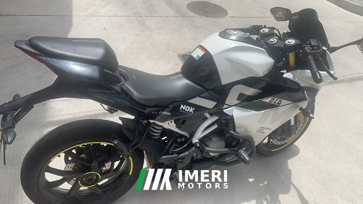 2022 CFMOTO 250SR