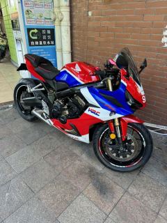 Honda CBR650R - фото 1
