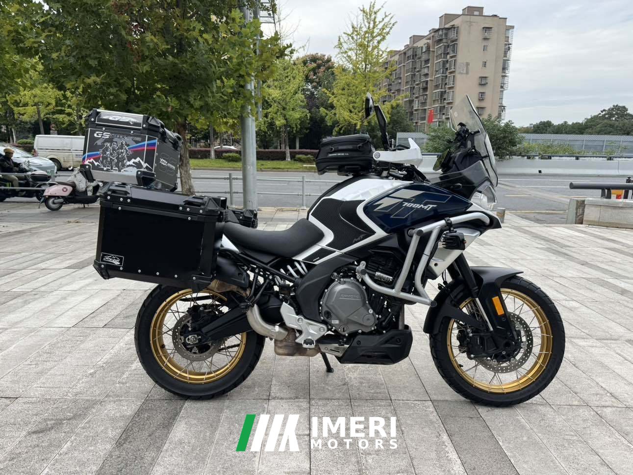 2025 CFMOTO 700MT