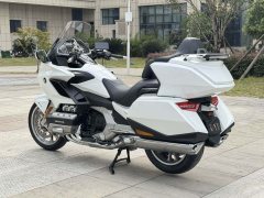 Honda Gold Wing GL1800 - ფოტო 6