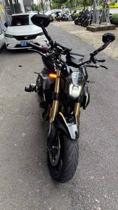 Benelli TNT600i - ფოტო 3
