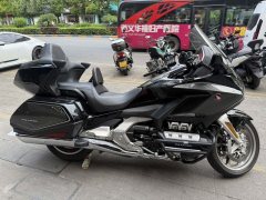Honda Gold Wing GL1800 - ფოტო 2