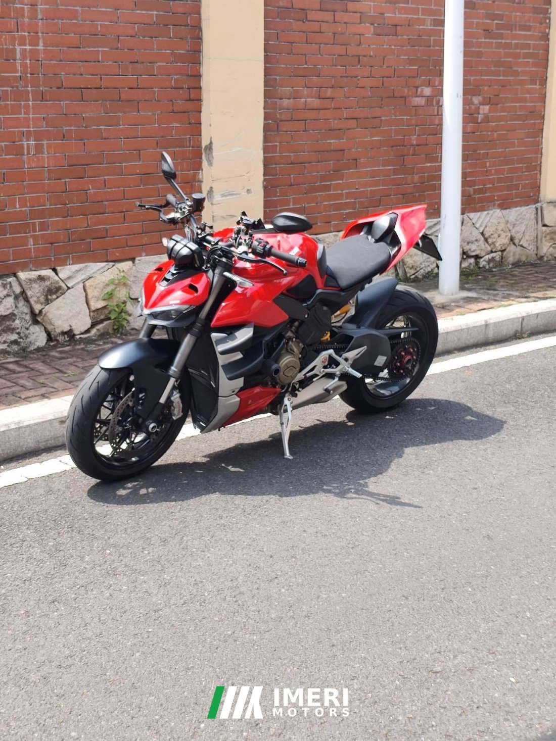 Ducati Street Fighter V4 1100 cc - მოტოციკლი ჩინეთიდან