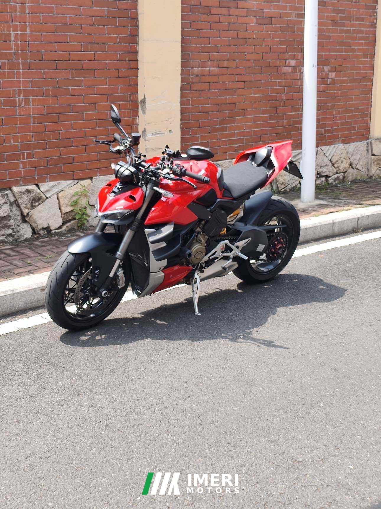 2024 Ducati Street Fighter V4 1100 cc