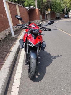 Ducati Street Fighter V4 1100 cc - ფოტო 8