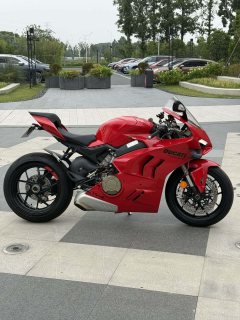 Ducati Panigale V4 1100 cc - photo 2