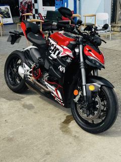 Ducati Street Fighter V2 950 cc - фото 1