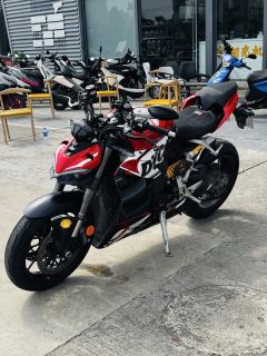Ducati Street Fighter V2 950 cc - фото 5