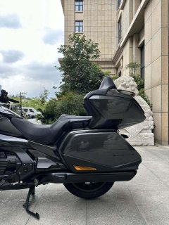 Honda Gold Wing GL1800 - ფოტო 5
