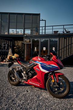Honda CBR400R - фото 7