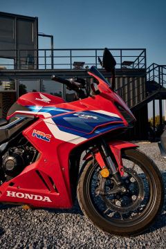 Honda CBR400R - фото 9