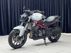 Benelli TNT 300 / BN 302S - photo 3
