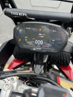 Triumph Tiger 850 900 cc - ფოტო 8