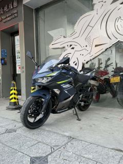 Kawasaki Ninja 400 - photo 3