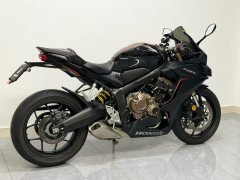 Honda CBR650R - photo 3