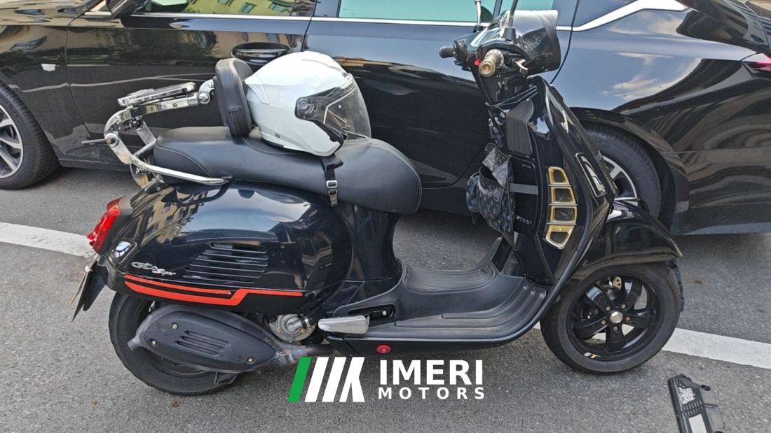 VESPA GTS 300 cc - мотоцикл из Китая