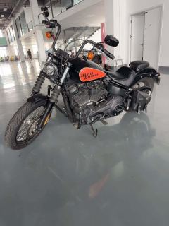 Harley-Davidson Street Bull Street Bob 1870 cc - photo 3