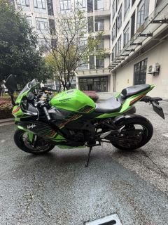 Kawasaki ZX-4R 400 cc - photo 5