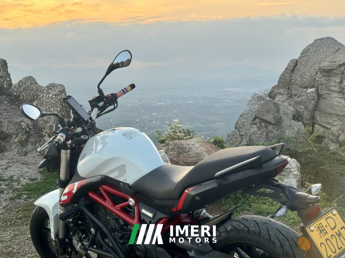 Benelli TNT 300 / BN 302S - мотоцикл из Китая