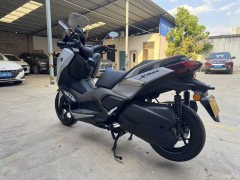 Yamaha XMAX 300 cc - photo 6