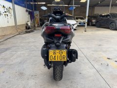 Yamaha XMAX 300 cc - photo 7