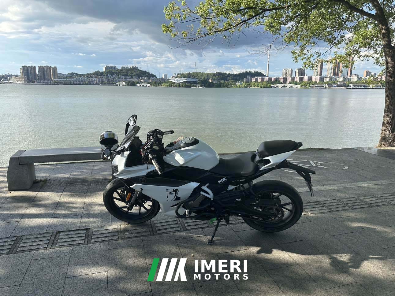 2021 CFMOTO 250SR